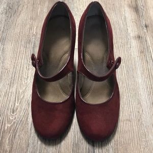 Aerosoles cranberry heels size 7